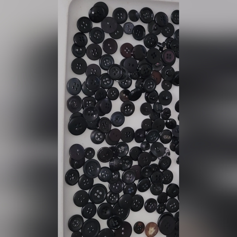 Assorted Black Buttons Collection โ โ โ bulk Lot - Picture 5 of 11
